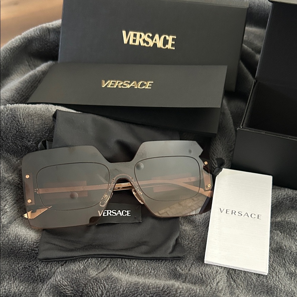 Versace Black and Gold Square Sunglasses - Picture 4 of 8